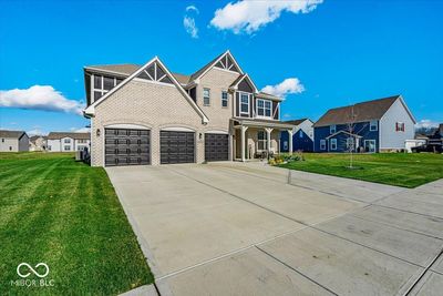 6398 Marden Trail, House other with 5 bedrooms, 2 bathrooms and null parking in Brownsburg IN | Image 2