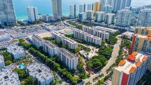 907-16909 N Bay Rd, Sunny Isles Beach, FL, 33160-4254 | Card Image