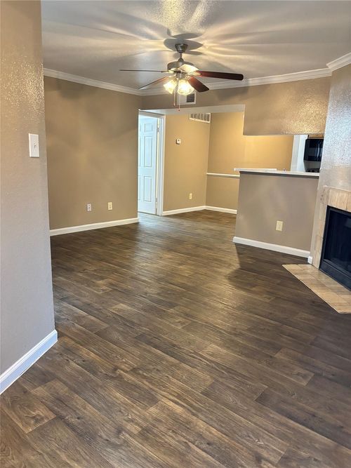 1-8110 Creekbend Drive, Houston, TX, 77071 | Card Image