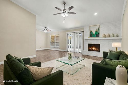 2701 Whitehurst Drive, Fort Worth, TX, 76133 | Card Image