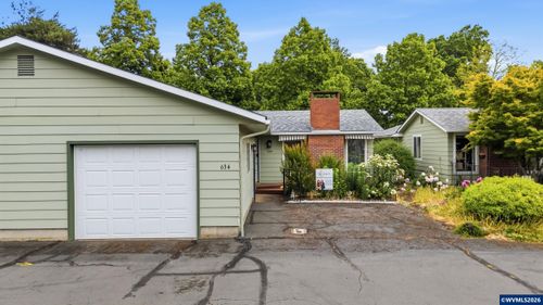 634 30th Ave Se, Albany, OR, 97322-4046 | Card Image