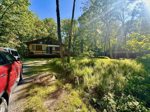 107 Fetlock Dr, Hawley, PA, 18428 | Card Image