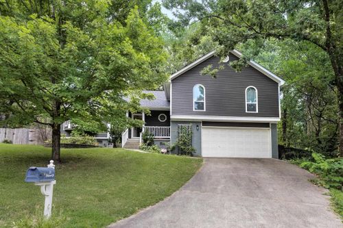 35 Burkwood Dr, Little Rock, AR, 72211-3139 | Card Image