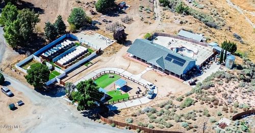 6221 Elizabeth Lake Rd, Leona Valley, CA, 93551-7507 | Card Image