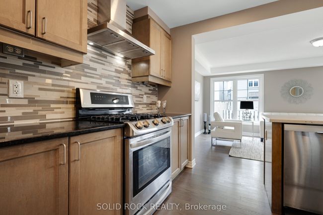 143 Bartonia Cir, House other with 5 bedrooms, 4 bathrooms and 4 parking in Orléans ON | Image 18