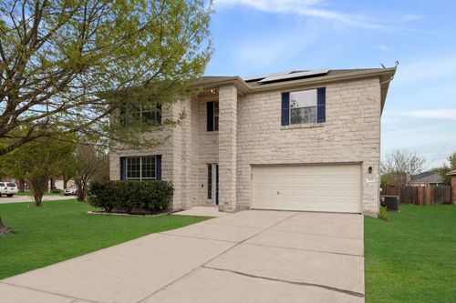 304 Gainer Dr, Hutto, TX, 78634-4372 | Card Image