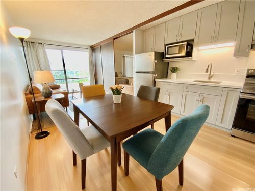 apt-911-1655 Makaloa St, Honolulu, HI, 96814-3910 | Card Image
