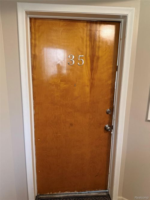 17272 Bentler St, Detroit, MI, 48219-4755 | Card Image