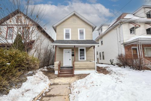 101 W Union St, Kingston, PA, 18704-3807 | Card Image