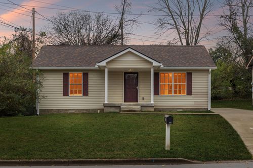 422 Glenn St, Clarksville, TN, 37040-3530 | Card Image