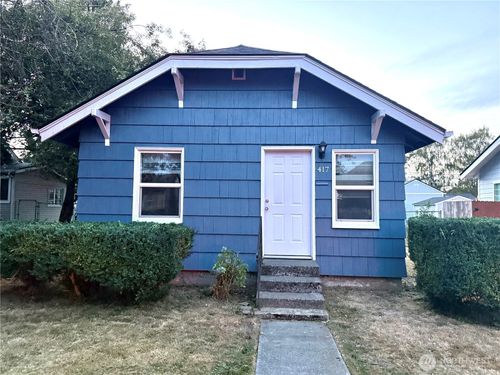 417 15th Ave, Longview, WA, 98632-1432 | Card Image
