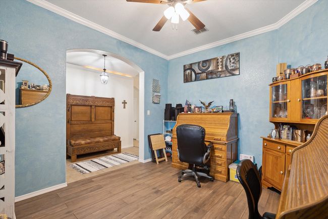 Office space with arched walkway. | Image 16