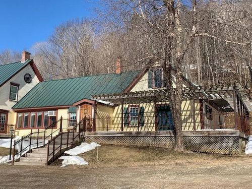 52 Upper Rd, Bridgewtr Cor, VT, 05035-4204 | Card Image