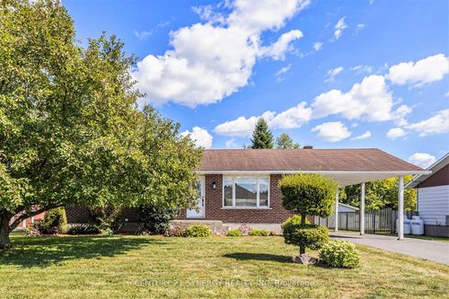 120 Caledonia Rd, Saint Isidore, ON, K0C2B0 | Card Image