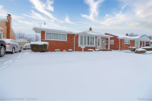 6511 Henry Ruff Rd, Garden City, MI, 48135-2010 | Card Image