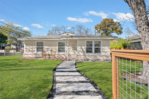 7500 Saint Phillip St, Austin, TX, 78757-1218 | Card Image