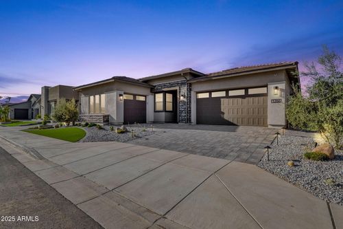 1266 E Donato Dr, Gilbert, AZ, 85298-0682 | Card Image