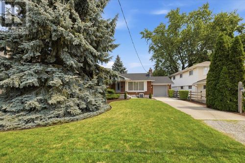 4 Corbett Avenue, St. Catharines (Port Dalhousie), ON, L2M5M4 | Card Image