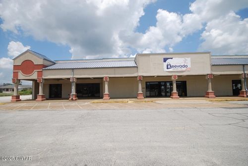 53 Carriage House Dr, Jackson, TN, 38305-4255 | Card Image