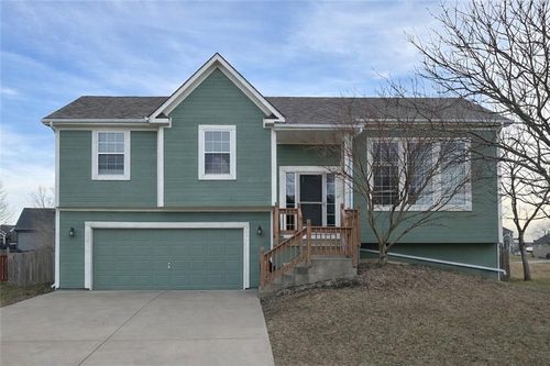 1303 N 3rd St E, Louisburg, KS, 66053-6453 | Card Image