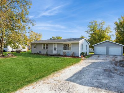 917 Lyon Street, Home with 3 bedrooms, 1 bathrooms and null parking in Murray IA | Image 1