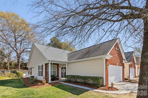 1657 Onyx Rdg, Fort Mill, SC, 29708-8926 | Card Image