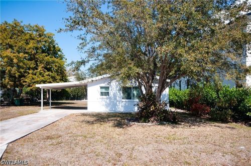 2685 Van Buren Ave, NAPLES, FL, 34112-6311 | Card Image