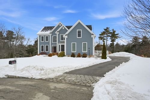 45 Hemlock Way, Cohasset, MA, 02025-4000 | Card Image
