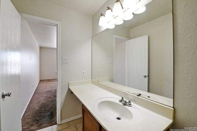 9042 Twinceek Farm, House other with 3 bedrooms, 3 bathrooms and null parking in Converse TX | Image 30