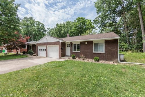 3862 & 3866 Seneca Street, Stow, OH, 44224 | Card Image