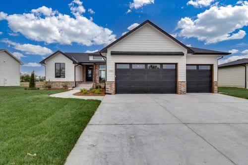 8988 E Bradford St, Wichita, KS, 67210 | Card Image