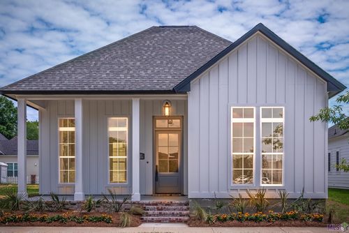 7517 Mcmahon Dr, Baton Rouge, LA, 70817-5261 | Card Image