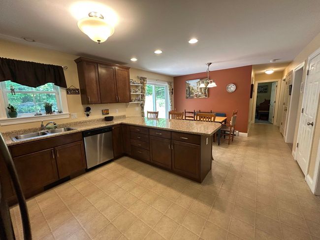 29 Dixon Ave, House other with 4 bedrooms, 3 bathrooms and null parking in Newfields NH | Image 8