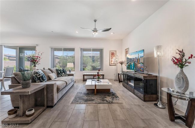 9609 Lapis Ln, House other with 3 bedrooms, 2 bathrooms and null parking in Las Vegas NV | Image 5