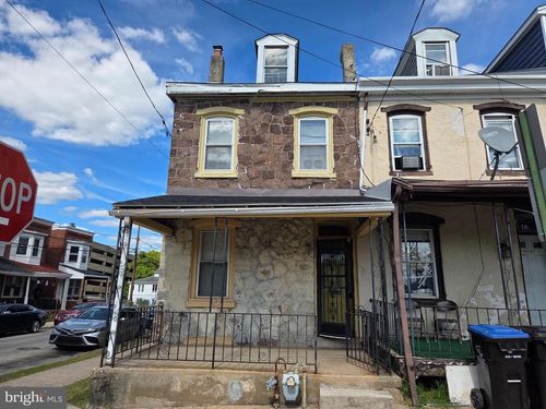 43 E Wood St, NORRISTOWN, PA, 19401-3340 | Card Image