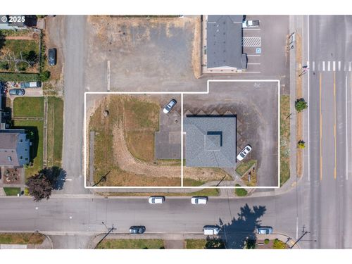 106 E Bishop Way, Brownsville, OR, 97327-2165 | Card Image
