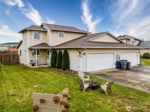 a-16518 40th Ave Ne, Arlington, WA, 98223-8442 | Card Image