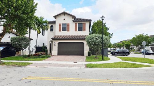 3209-3209 W 98th Pl, Hialeah, FL, 33018-2045 | Card Image