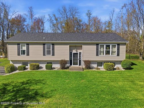 125 Wagner Blvd, GREENFIELD TOWNSHIP, PA, 18407-3817 | Card Image