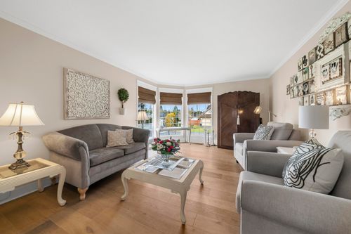 20302 123b Ave, Maple Ridge, BC, V2X0M9 | Card Image