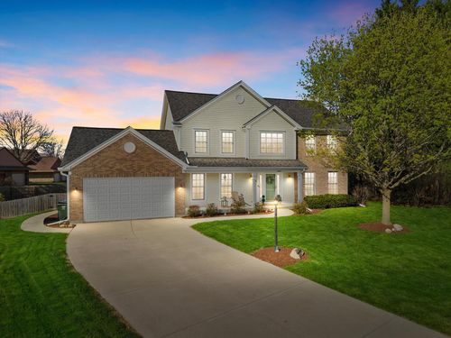 3540 S Mcintosh Lane, NEW BERLIN, WI, 53151 | Card Image