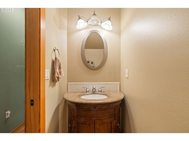 25100 Foss Rd, House other with 4 bedrooms, 3 bathrooms and 1 parking in Nehalem OR | Image 20