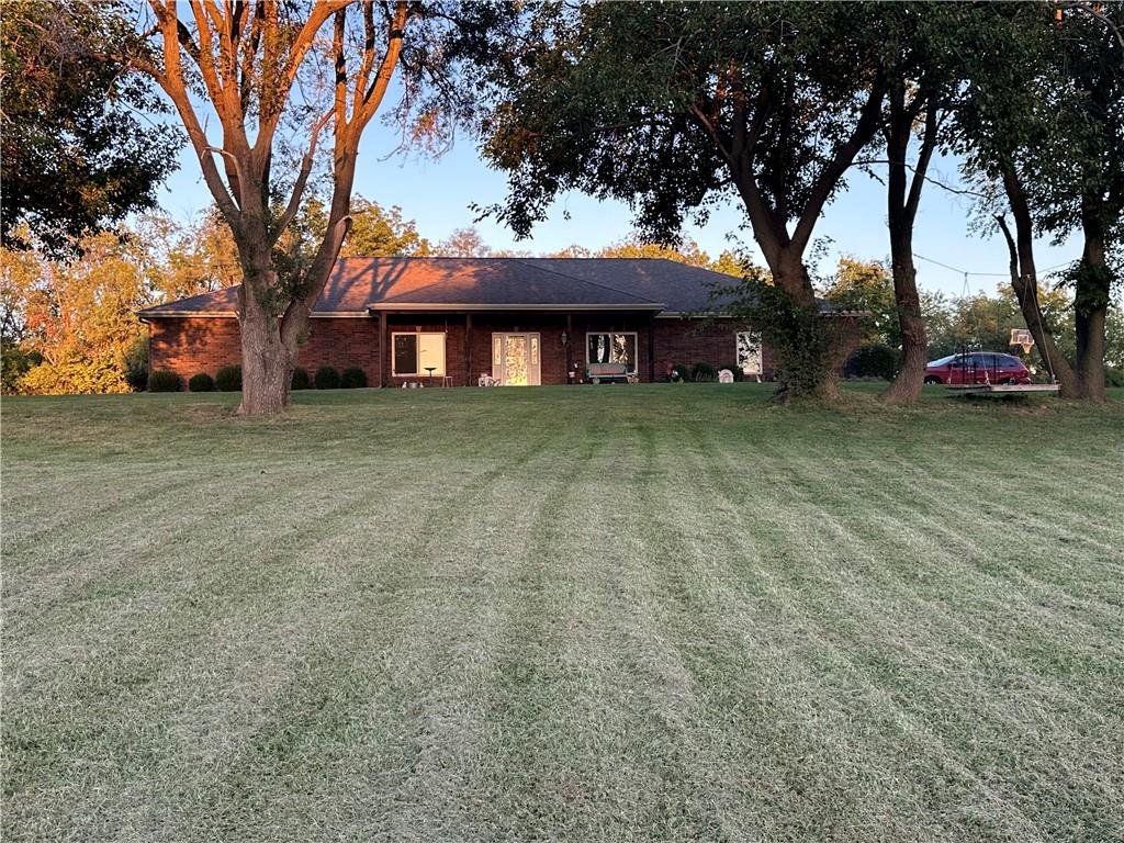Ajax Rd, Saint Joseph, MO 64503