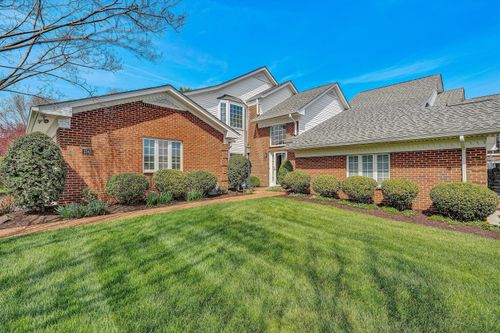 3345 Kingsbury Cir, Roanoke, VA, 24014-1365 | Card Image