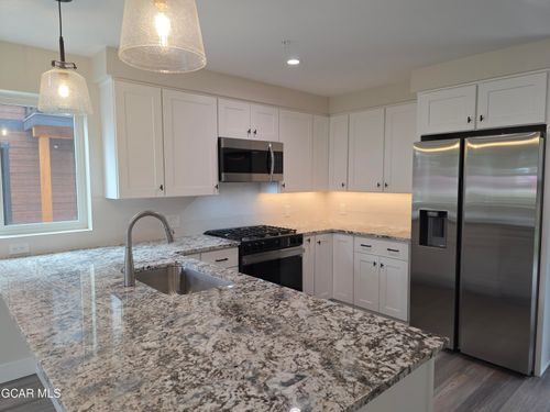 102-505 Grand Ave, Grand Lake, CO, 80447-5410 | Card Image