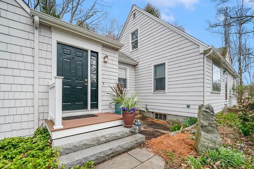 210 Pleasant St, Seekonk, MA, 02771-5315 | Card Image