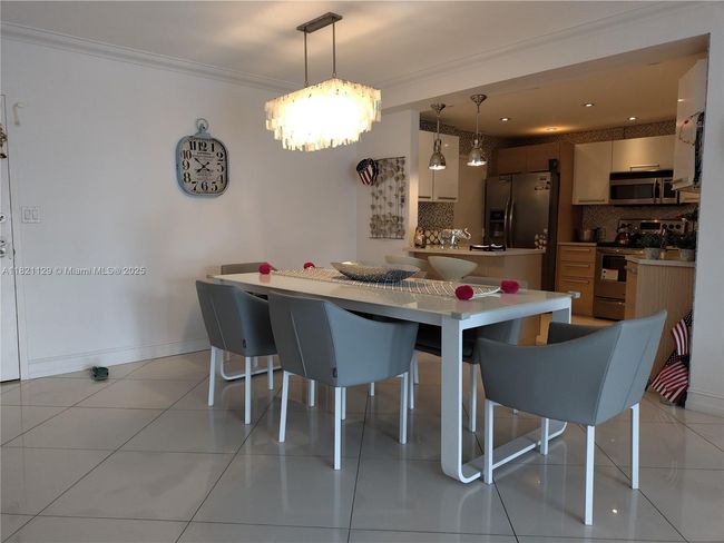 APT-706 - 575 Crandon Blvd, Condo with 2 bedrooms, 2 bathrooms and null parking in Key Biscayne FL | Image 5