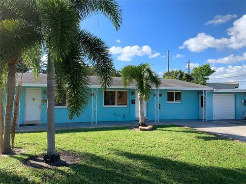 a-3052 Ne 2nd Ter, Wilton Manors, FL, 33334-1049 | Card Image