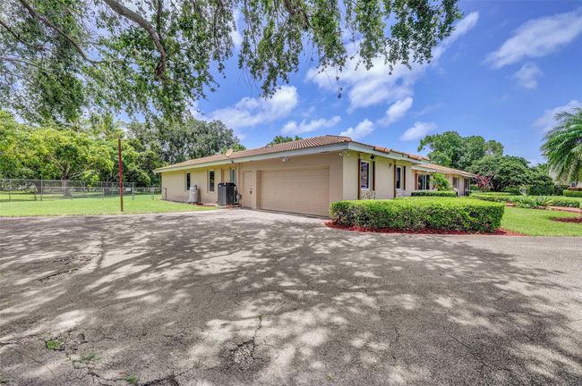 11000 Sw 75 Th Ct, House other with 5 bedrooms, 3 bathrooms and null parking in Pinecrest FL | Image 49