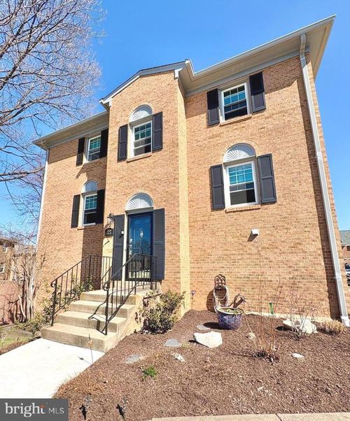2579 Nicky Ln, ALEXANDRIA, VA, 22311-1311 | Card Image